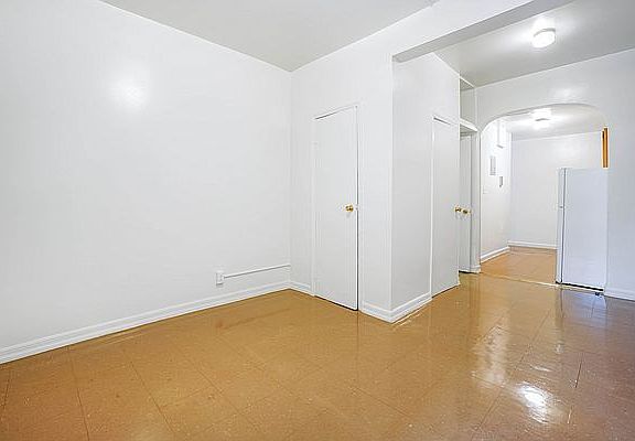 2nd image of 790 E 152nd St APT 1A