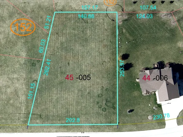 1814 Whispering Ridge Dr #45, McHenry, IL 60051