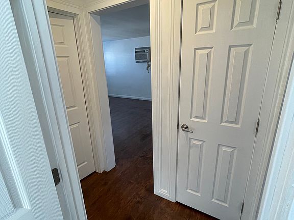 4th image of 1069 E Lynwood Dr