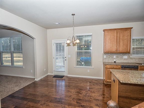 5th image of 5045 Saphire Ct