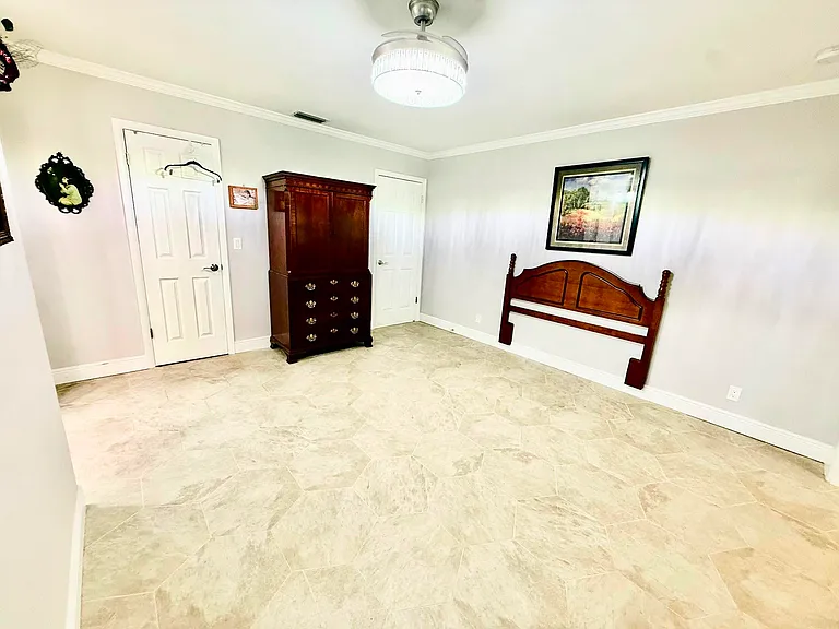 916 Savannas Point Dr #B — Photo 17