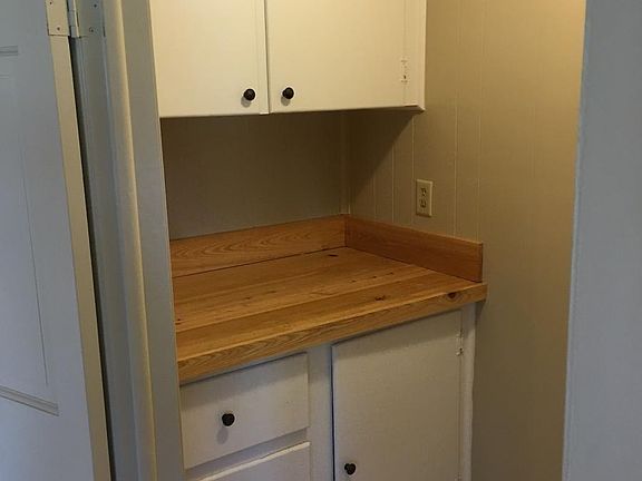 Walk-in Pantry/Bar
