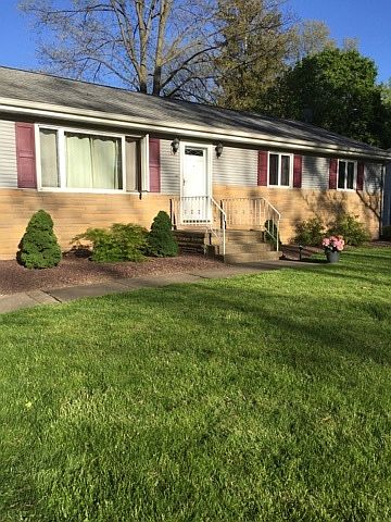 1st image of 60 Ray Ave