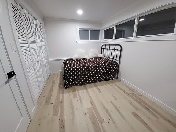 5th image of 24720 SE 31st Pl #2