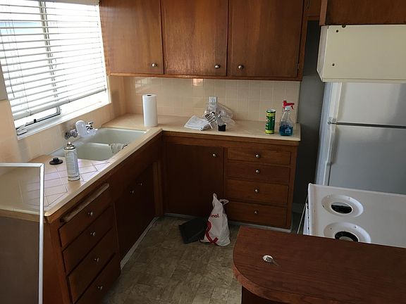 5th image of 4011 E 1st St APT 6