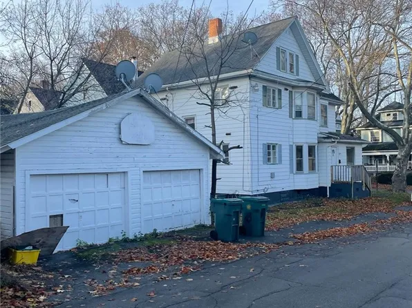 26-28 Lakeview Ter, Rochester, NY 14613
