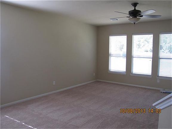 4th image of 303 Annatto Ln