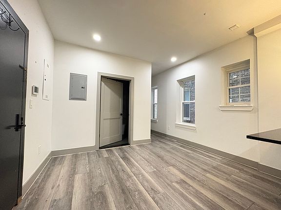 4th image of 181 Baldwin Ave #2L