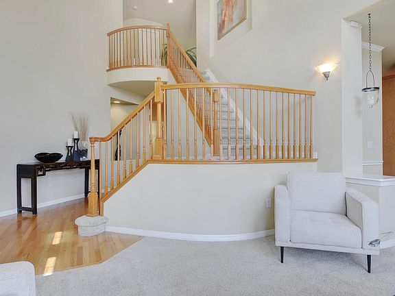 2nd image of 2013 Prestwick Ct