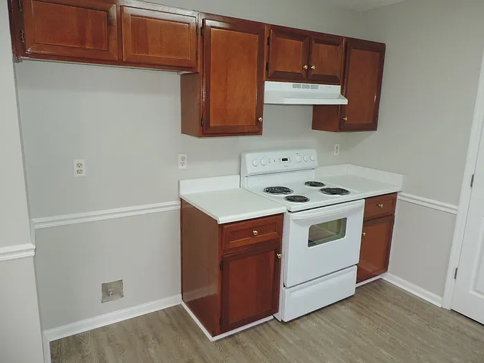 3881 Crest Dr — Photo 22
