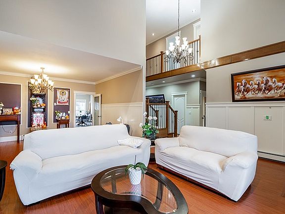 3rd image of 27760 Pullman Ave