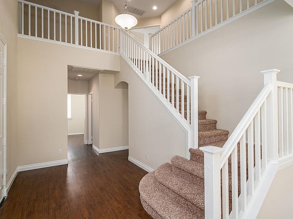 4th image of 45611 Sterling St