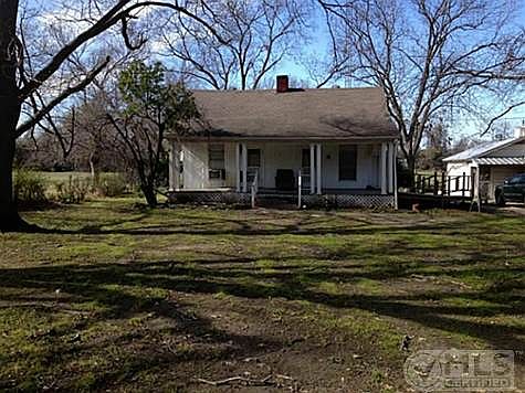 1st image of 3010 Oak Valley Rd
