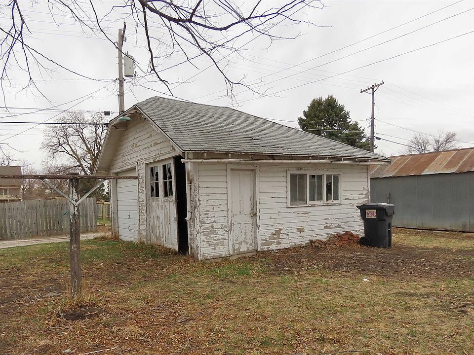 2nd image of 725 N 7th St