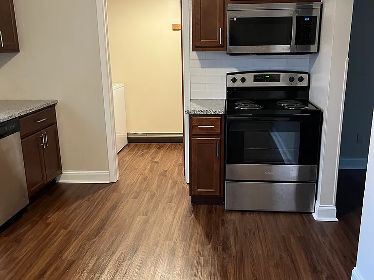 3900 Esther Ln #22 — Photo 2