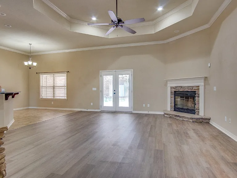 5485 Tucker Cir — Photo 5