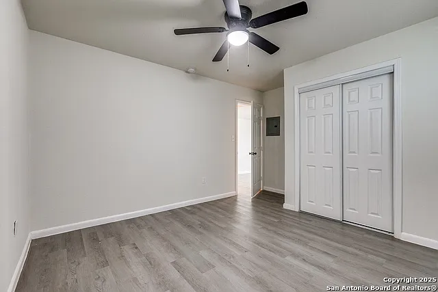 415 Elmwood Dr #B — Photo 16