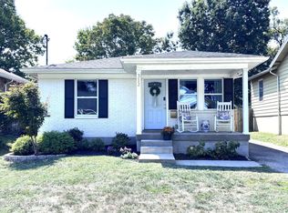 312 Clover Ln, Saint Matthews, KY 40207