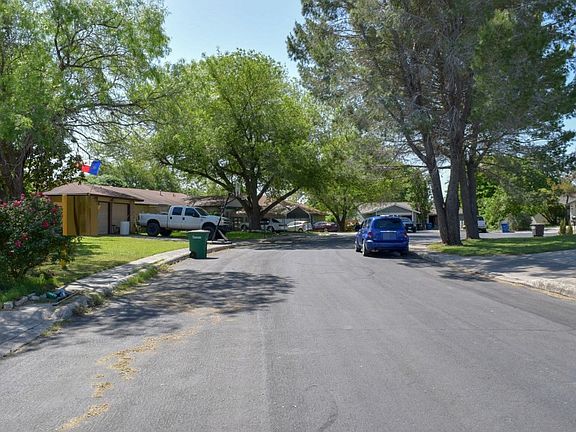 5th image of 15018 Breezy Bend Dr