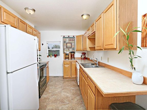 5th image of 2042 Lake Elmo Dr