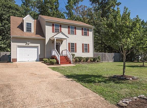 3rd image of 8559 Woodlake Dr