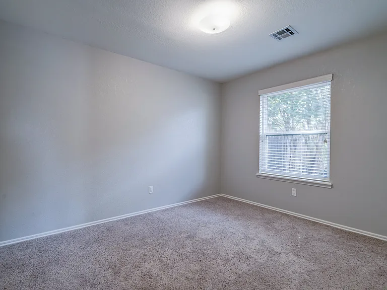 1908 Joseph Dr — Photo 21
