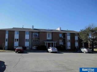 5527 S 31st St APT 10, Lincoln, NE 68516
