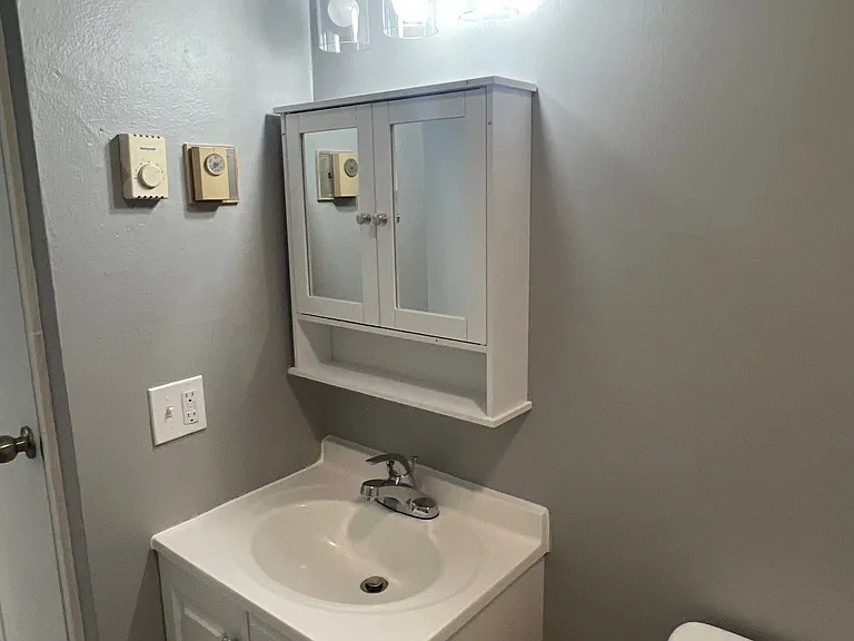 4644 Burkhardt Ave — Photo 14