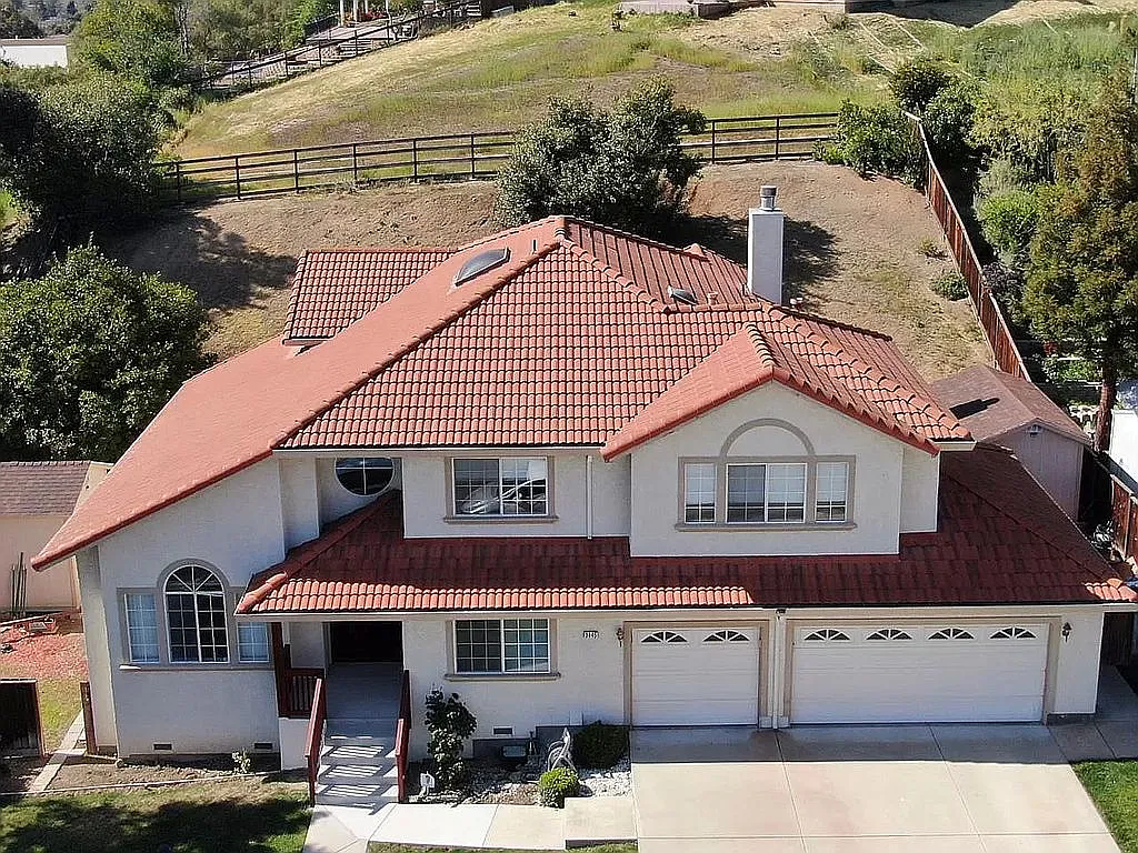 3445 Kaylene Dr photo 1