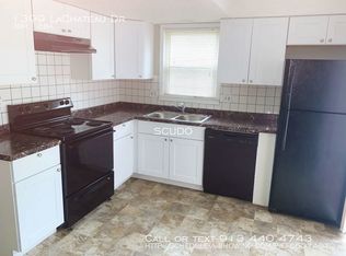 1399 La Chateau Dr, Liberty, MO 64068