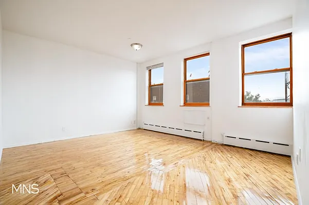 Rented by MNS Marketing | media 13