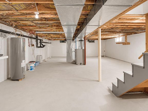 5th image of 2600 Long Ave