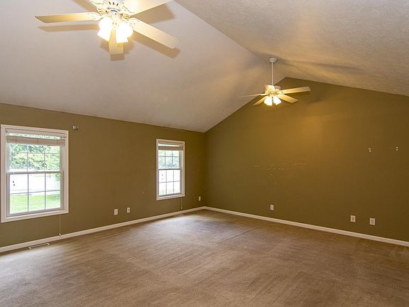 3rd image of 1021 Winchester Ct