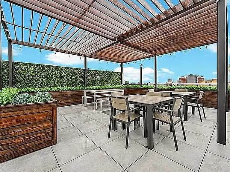23-33 Astoria Blvd #4 — Photo 12