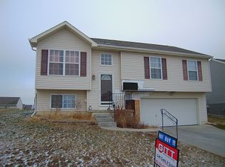 15606 Briar St, Omaha, NE 68136