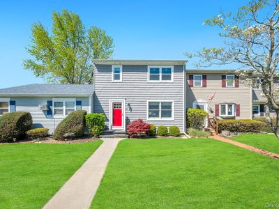 12 Charlottesville Court, Coram, NY, 11727