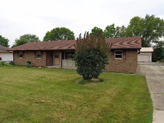 933 Central Ave photo 1