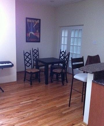 3rd image of 844 W Armitage Ave #2