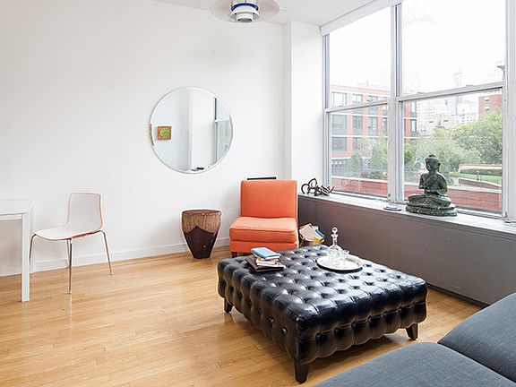 3rd image of 419 W 55th St APT 3A