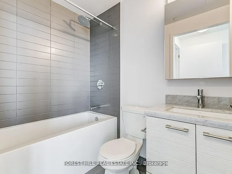 2221 Yonge St #5602 — Photo 7