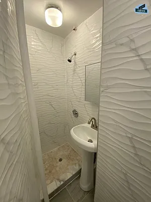 Rented by Fifth & Forever LLC | media 38