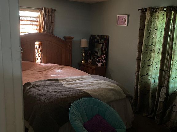 4th image of 44 Burgess Ave