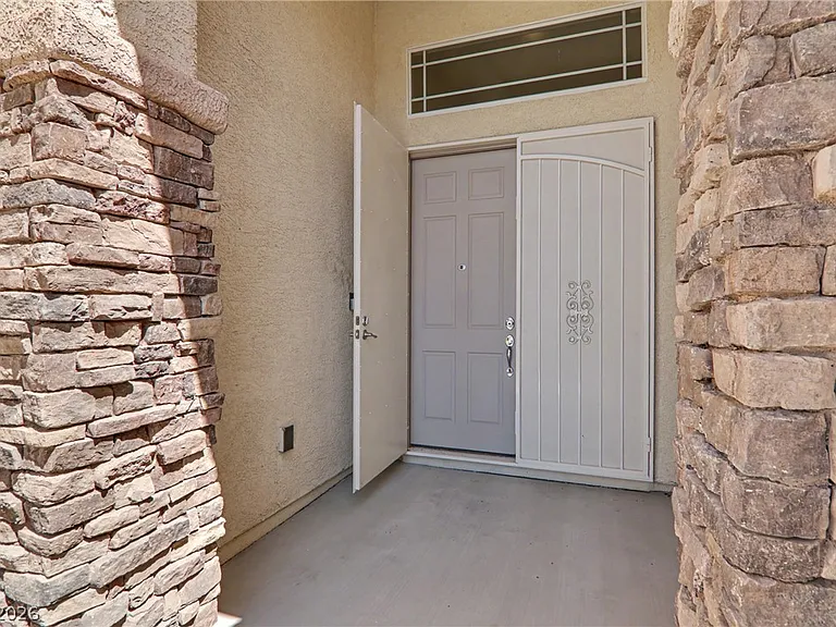 4516 Sea Dream Ave — Photo 4