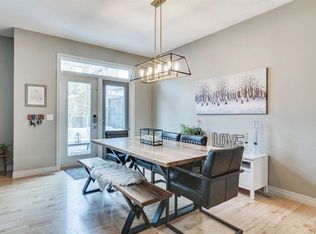 41 SW Heritage Dr, Cochrane, AB T4C0E2