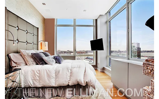 Sold by Douglas Elliman | media 23