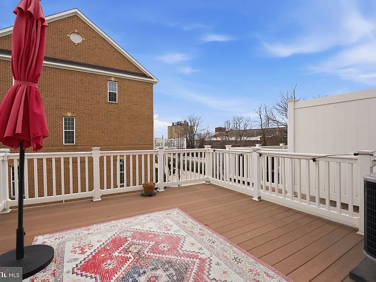 4505 Foster Ave — Photo 32