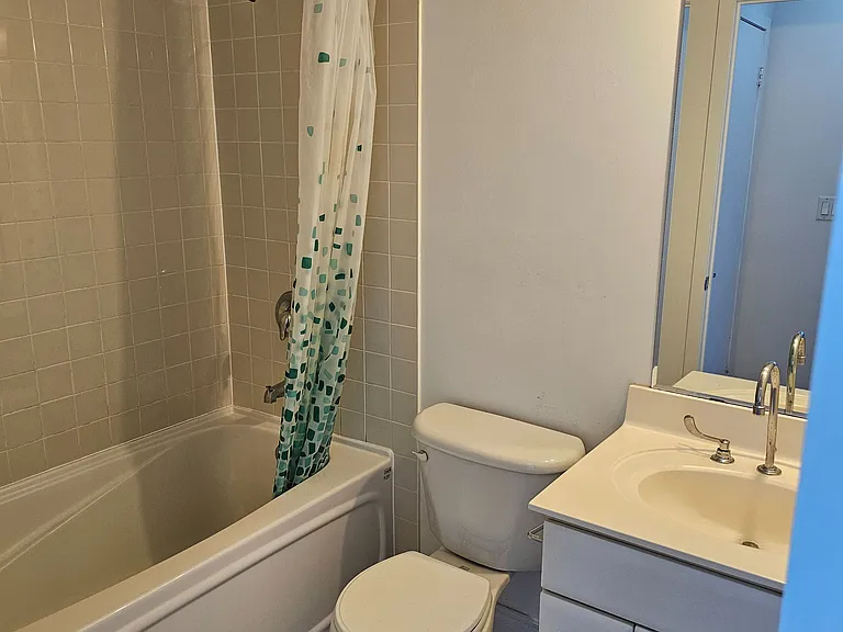 38 Lee Centre Dr #2107 — Photo 8