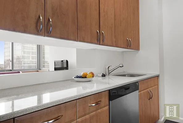 Rented by Halstead Real Estate | media 20