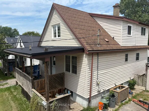 42 Cumming St, Saint Catharines, ON L2S 1H9