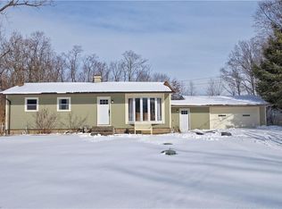 12849 Cherry Ln, Chesterland, OH 44026